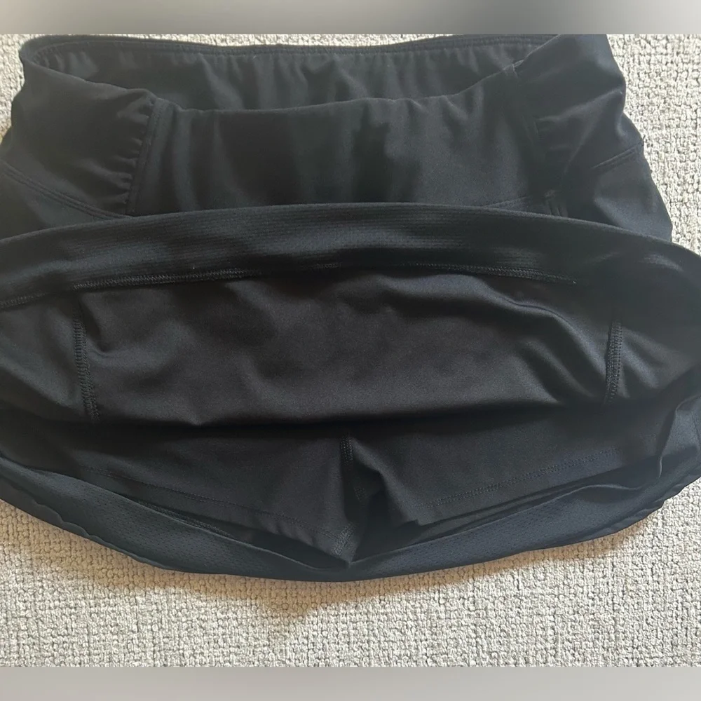 Venus Black Athletic Skort Size S Excellent Condition🖤 - Picture 2 of 3